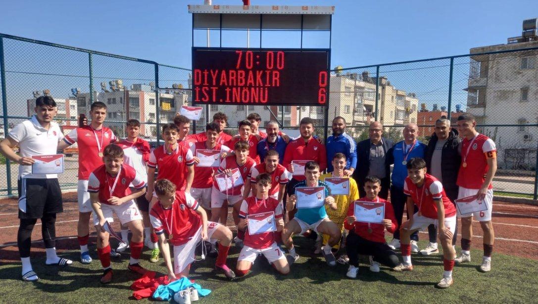 Türkiye Genç Erkekler A Futbol Yarı Finalinde İnönü Mesleki ve Teknik Anadolu Lisesi 1. Oldu!
