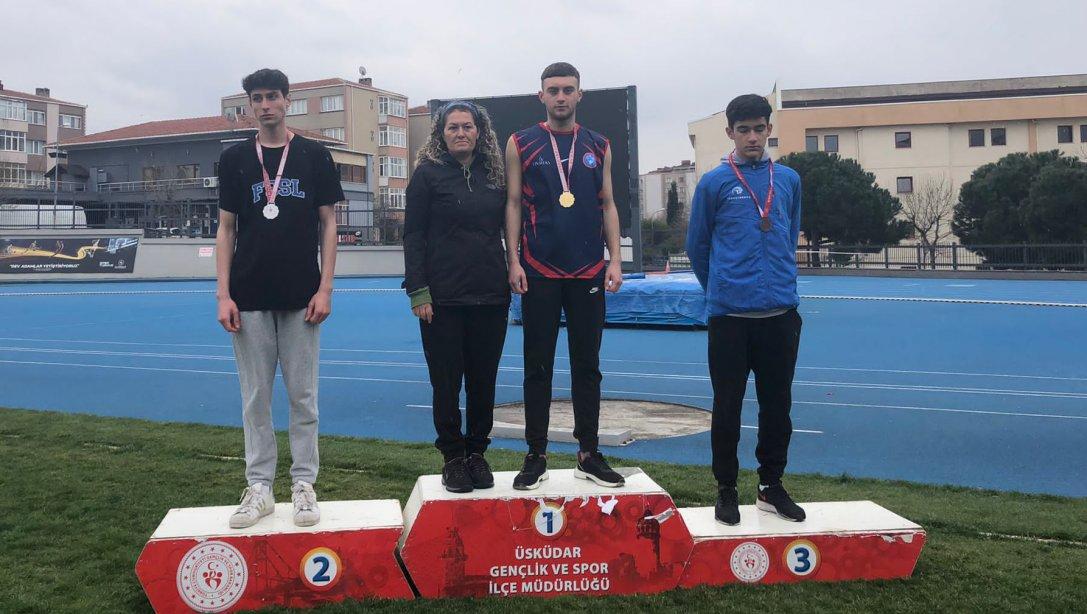 Okul Sporları Gençler Puanlı Atletizm' de İstanbul 1. si Şehit Büyükelçi İsmail Erez MTAL